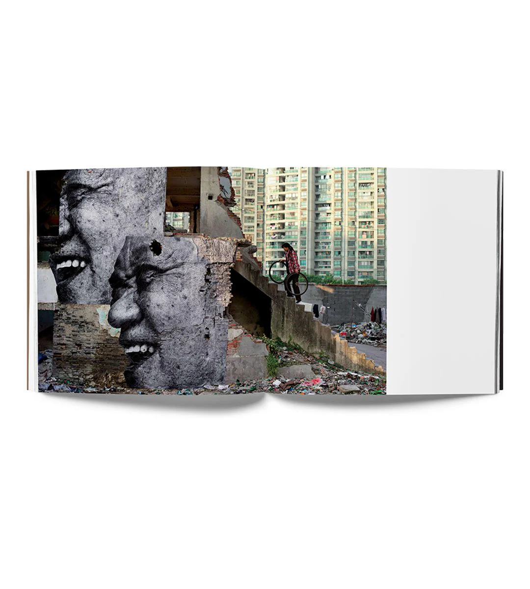 JR / The Wrinkles of The City : Shanghai - Image 4